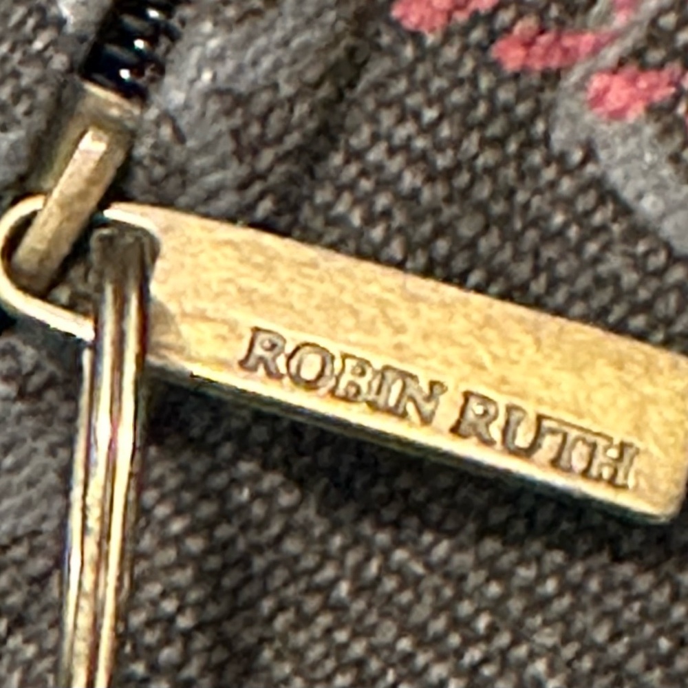 Robin Ruth London Messenger Crossbody Bag - Picture 2 of 10